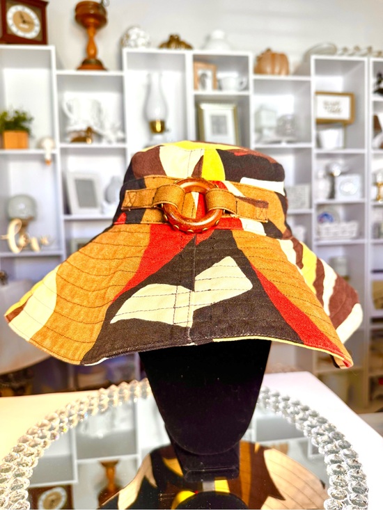 GAP Accessories - Y2K Vintage Gap Multicolor Bucket Hat with Tortoiseshell Ring Accent